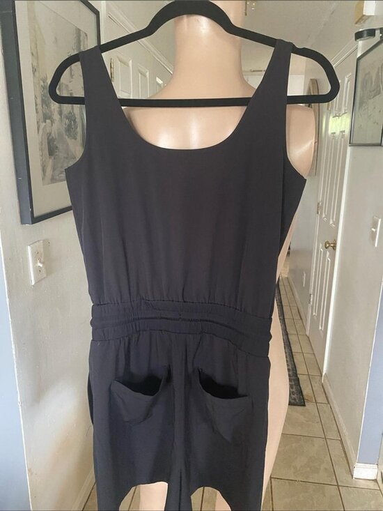 Dresses & Skirts - Black Sleeveless Drawstring Waist